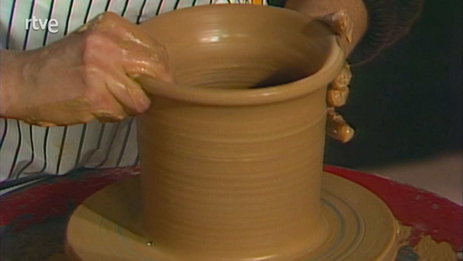 Arco iris - Cerámica: Cerámica precolombina - Programas y Concursos en el Archivo de RTVE | Ver