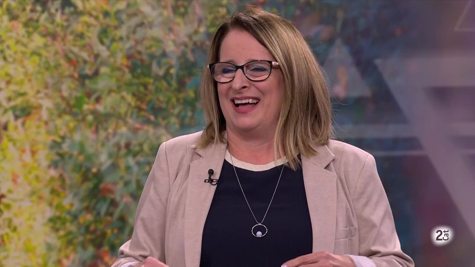 Anna Berga reflexiona sobre els desafiaments de la vellesa i denuncia l'edatisme - El Vespre | Veure