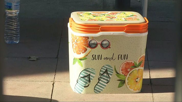 L'Informatiu - Llarga espera per veure Katy Perry