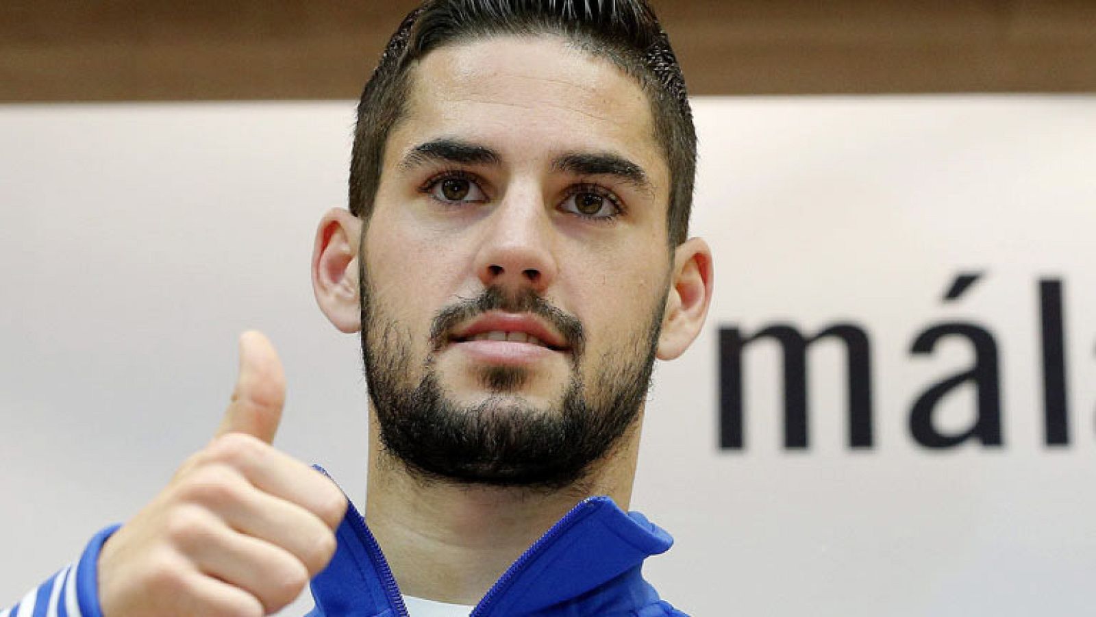 Vicente del Bosque ha hecho pública la convocatoria para el primer partido de la selección en 2013 la semana que viene ante Uruguay. Dos novedades, Isco y Azpilicueta, que pueden debutar. Puyol jugará su partido numero 100. A Del Bosque se le ha preg