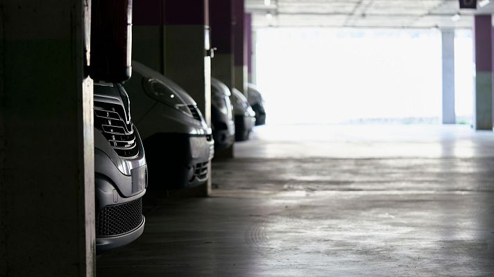 Telediario 1 - Los coches son cada año más grandes