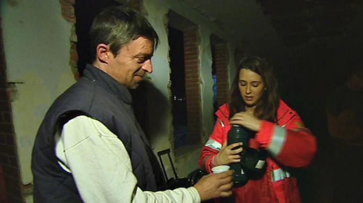 Telediario 1 - Cruz Roja atiende a personas sin hogar con albergues y ayuda en la calle