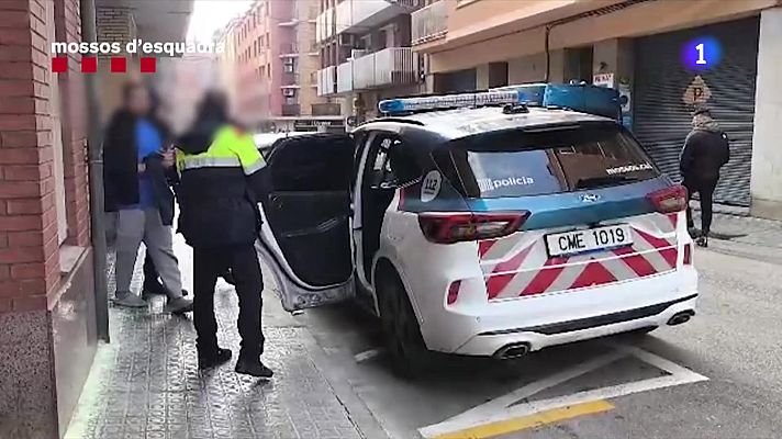 L'Informatiu - Cau una xarxa d'estafes immobiliàries