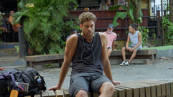 Hasta el fin del mundo - Desencuentro entre Aldo Comas y José Lamuño por la prioridad de la ruta