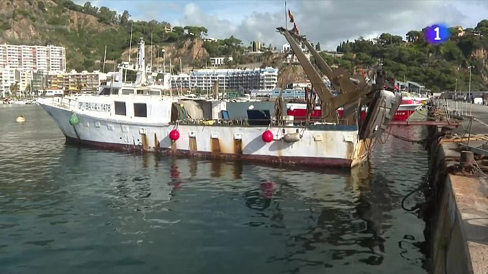 L'Informatiu - Europa promet solucions mentre la flota pesquera s'atura