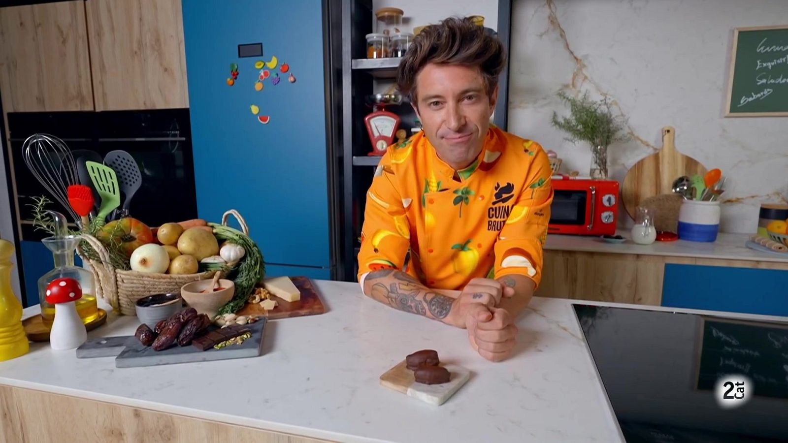 Dàtils farcits de festuc banyats en xocolata - Cuina Brutal - Cuina Brutal | Ver