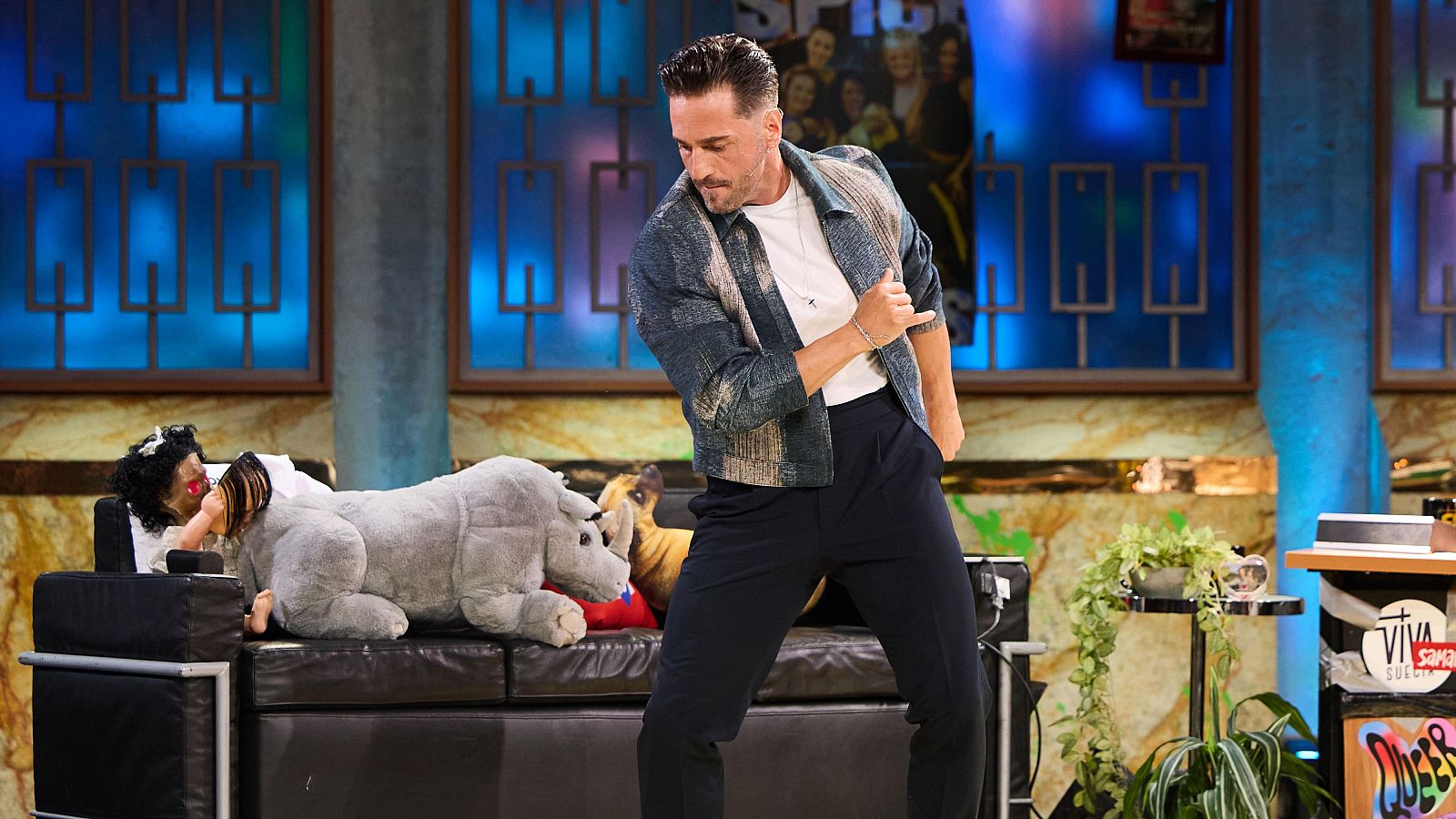 La Revuelta | La nueva rutina matinal de David Bustamante - La Revuelta | Ver