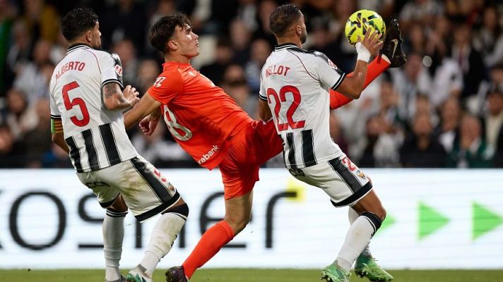 Resúmenes de LaLiga - CD Castellón - Real Sociedad B: resumen del partido de la 14ª jornada de Liga | Segunda