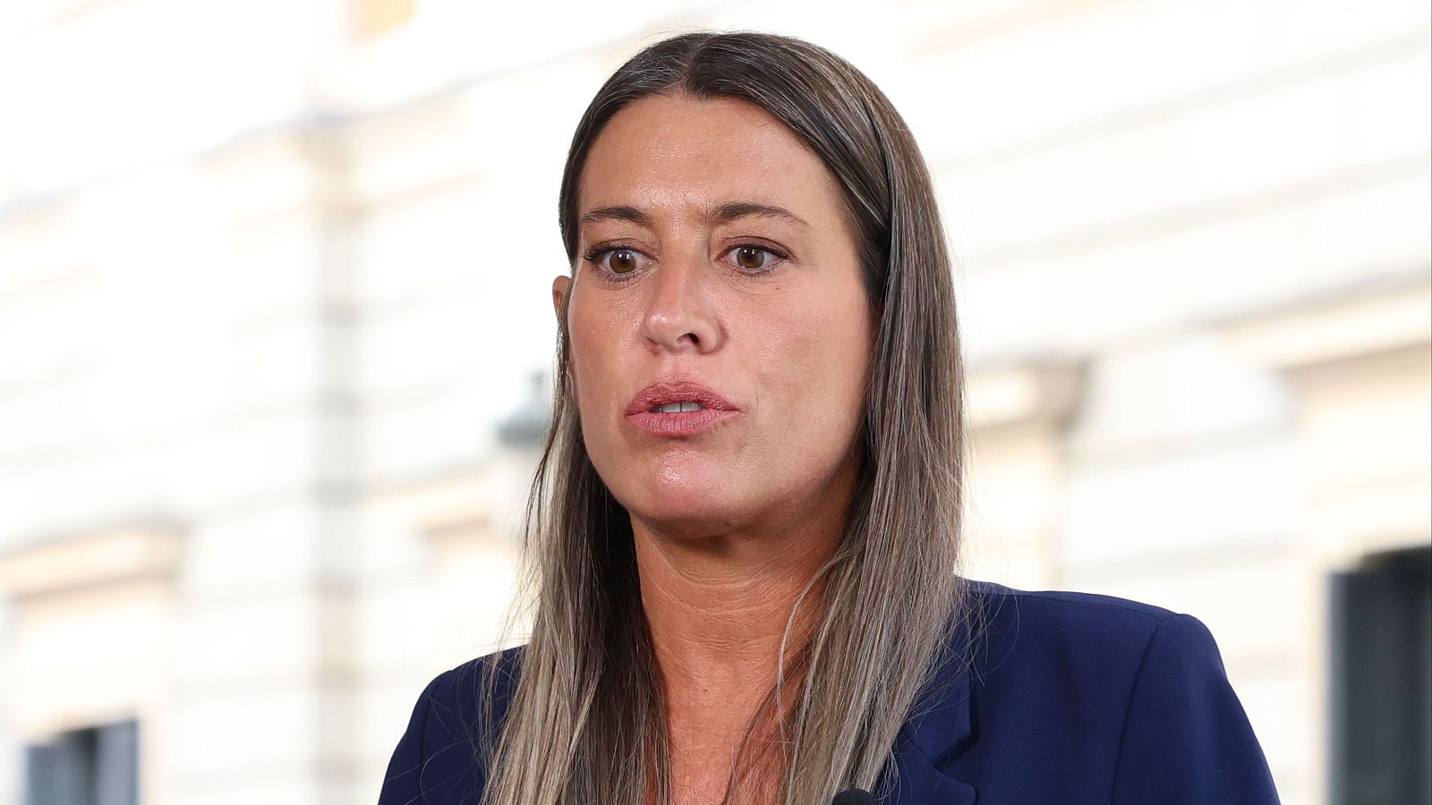 Junts salva al Gobierno con su abstención en la votación para ampliar la vida de las centrales nucleares - Telediario 1 | Ver