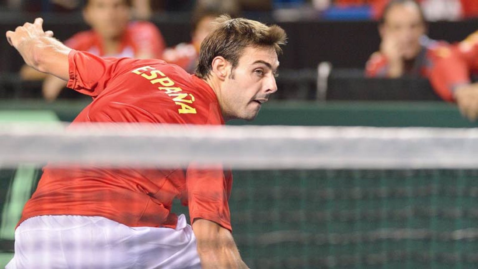 España está al borde del abismo en la Copa Davis. Pierde por 2-0 contra Canada y está obligada a ganar los tres partidos que quedan para no tener que luchar por la permanencia. 