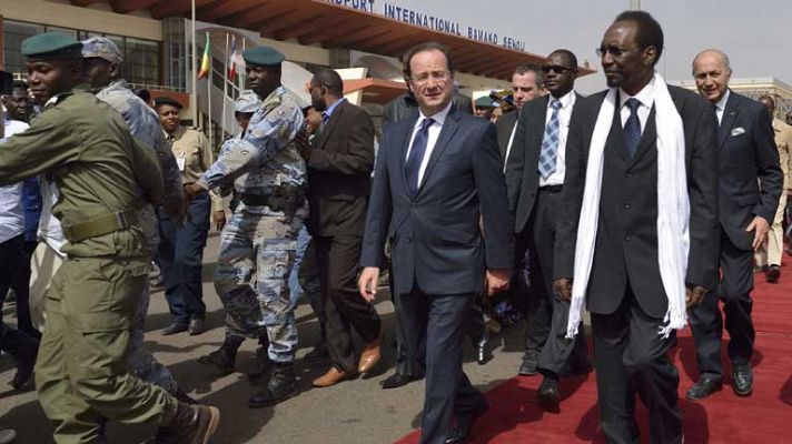 Telediario 1 - Visita de Hollande a Mali