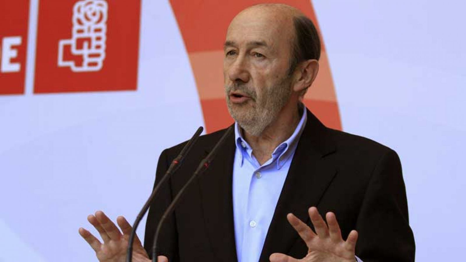 Rubalcaba cree que Rajoy ha ligado su futuro al de Bárcenas