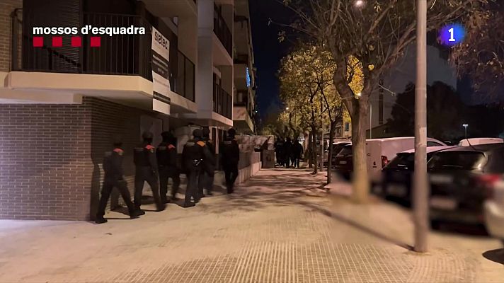 L'Informatiu - 6 persones en presó preventiva per estafes immobiliàries