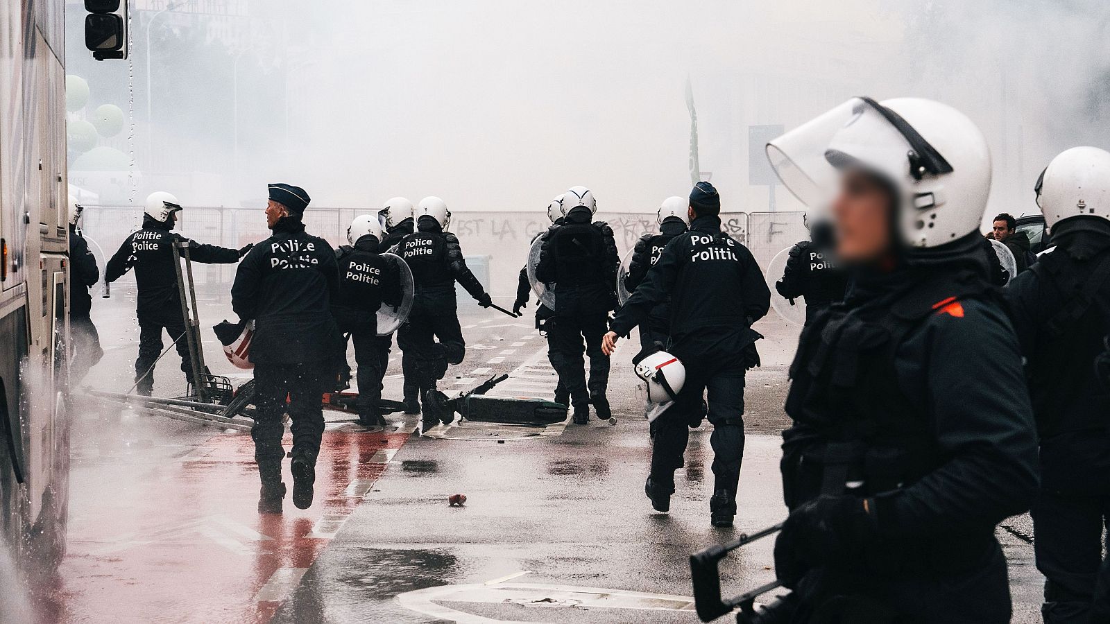 El gobierno ha propuesto que los militares patrullen junto a la policía en las zonas más conflictivas de la ciudad.