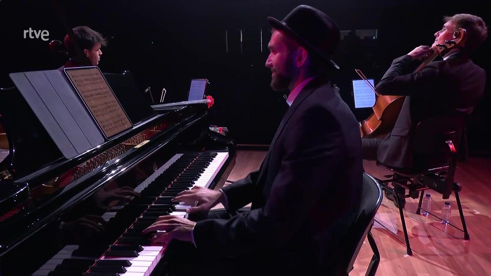 Las noches del Monumental - Three Classical Men "Oh, that Cello!" - Las noches del Monumental | Ver