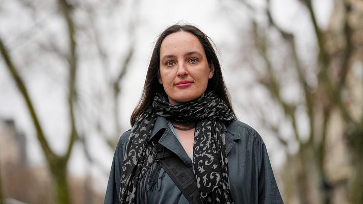 Entrevista a la periodista exiliada Elena Kostyuchenko | Ver