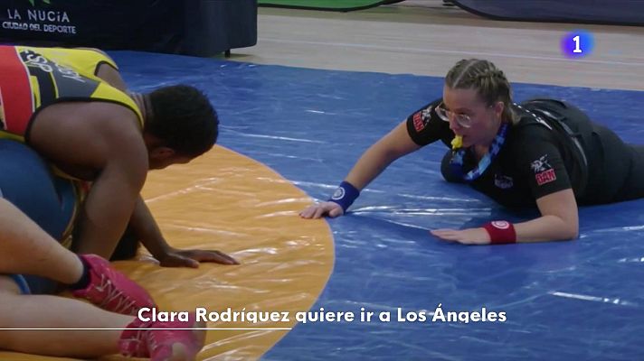 Los Deportes de La1 - Clara Rodríguez aspira a ser la primera mujer en pitar en unos Juegos en lucha olímpica