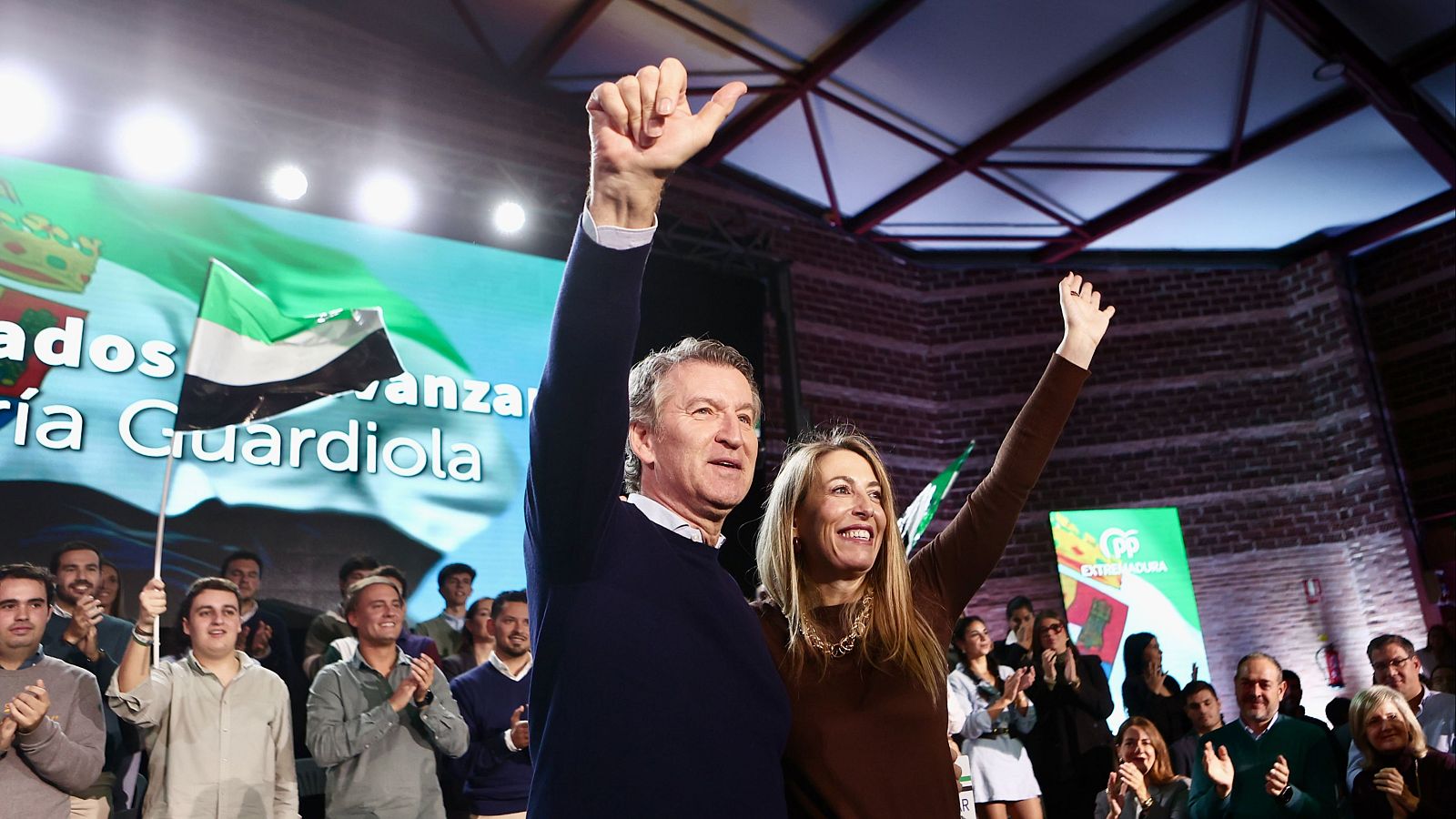 Feijóo entra en la precampaña electoral en Extremadura | Ver