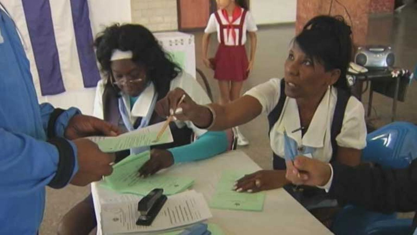 Telediario 1: Elecciones en Cuba | RTVE Play