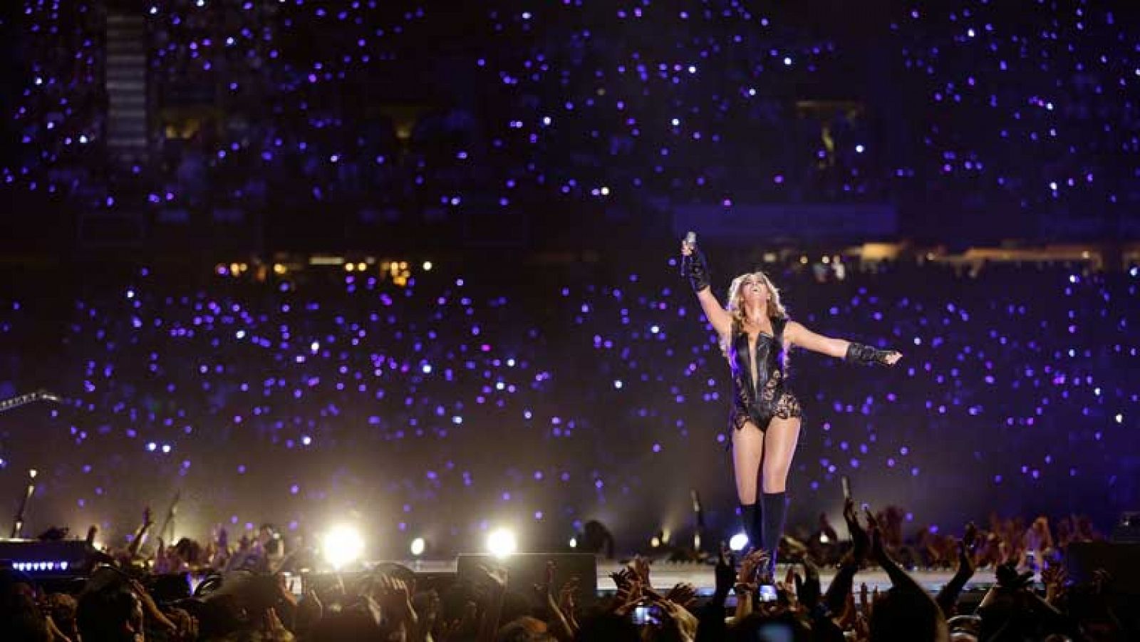 Telediario 1: Beyoncé y un apagón encendieron la Super Bowl | RTVE Play