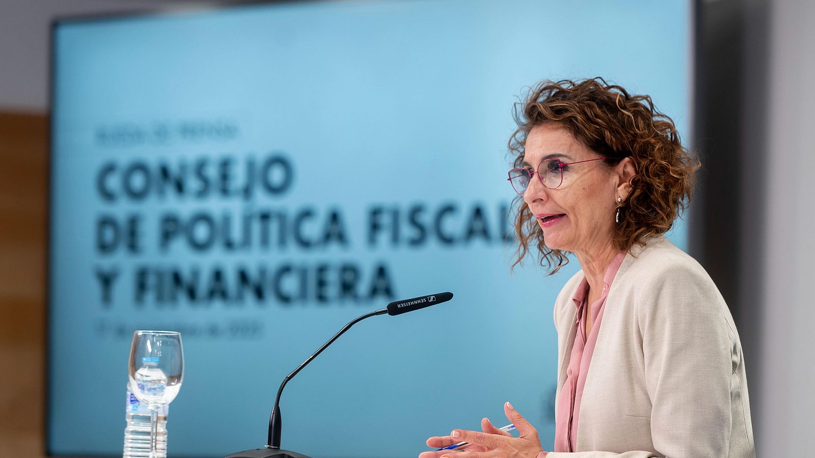 Hacienda presentará en enero o febrero su propuesta para reformar la financiación autonómica | Ver