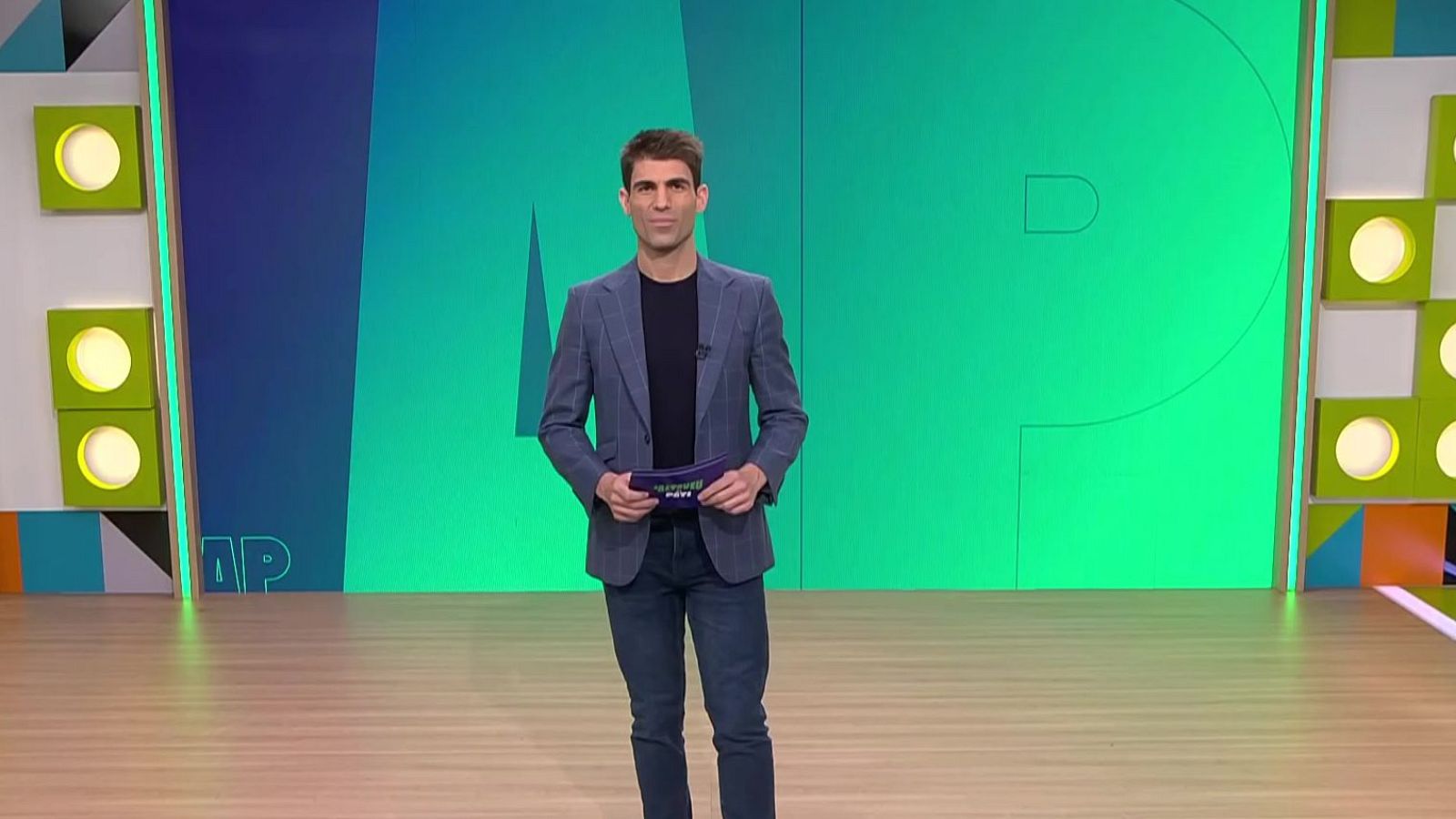 Aigua, kits d'emergència i finançament - L'Altaveu al pati - L'altaveu al pati | Veure