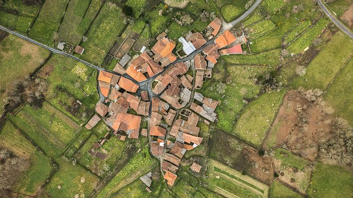 Jóvenes se plantean dejar la ciudad y vivir en una zona rural - Telediario 1 | Ver