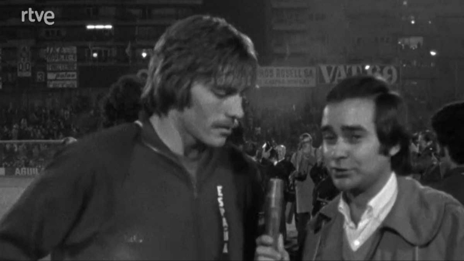 Noticias nacional 1975 - España 2 Dinamarca 0 - Fue noticia en el Archivo de RTVE | Ver