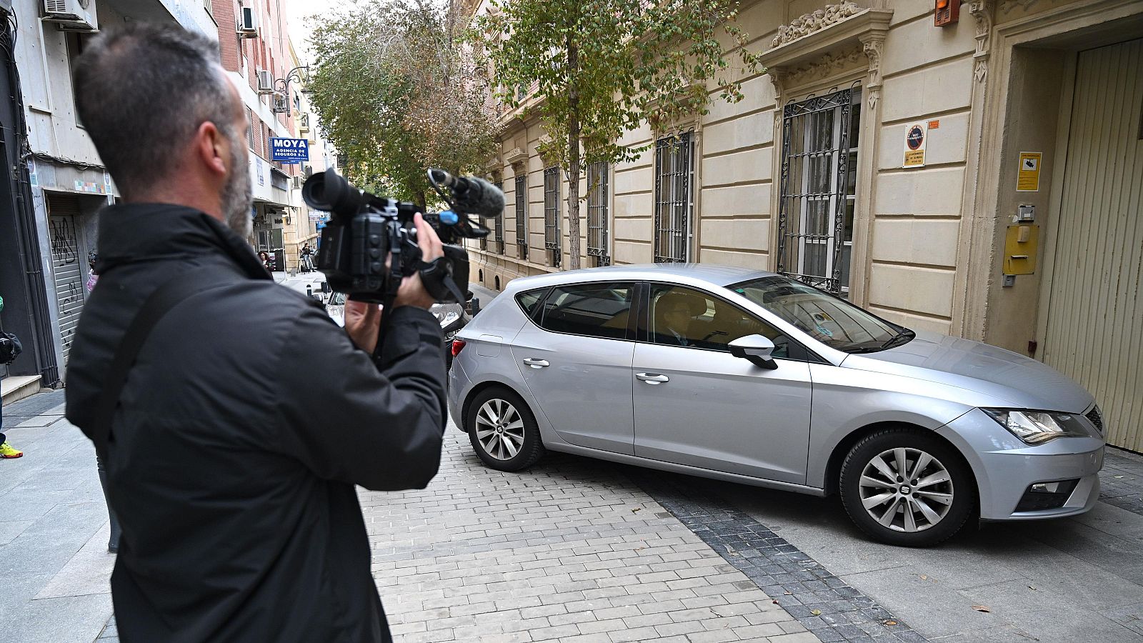 Los cinco detenidos en Almería por la operación mascarillas pasan a disposición judicial - Telediario 1 | Ver