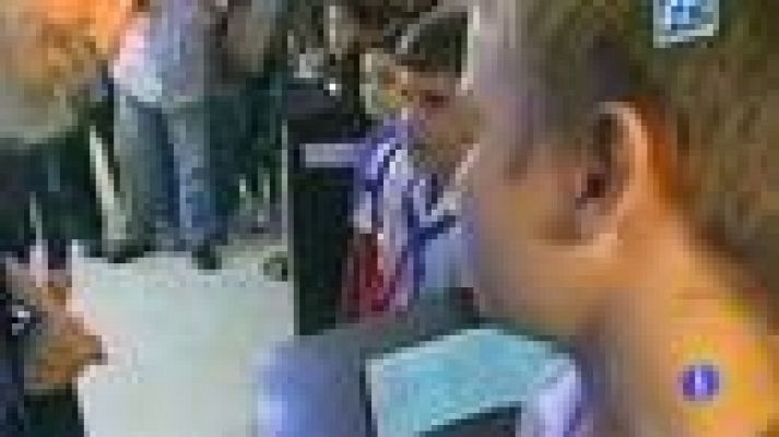 Telediario 1 - Reaparece Fidel Castro