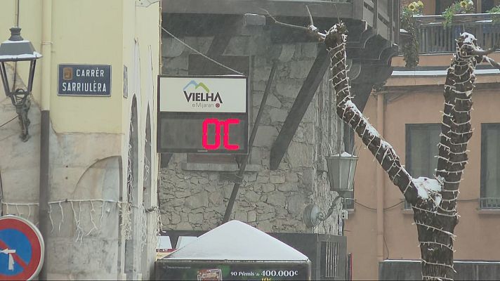 L'Informatiu - Primera gran nevada al Pirineu