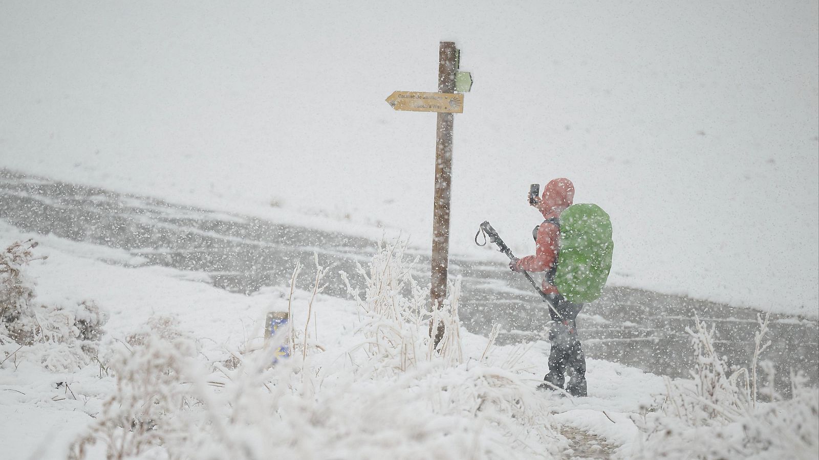 El día más frío del año y las primeras nevadas - Telediario 1 | Ver