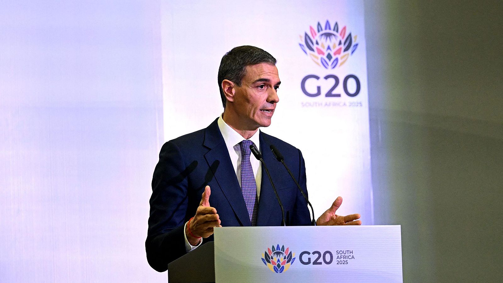 Sánchez insiste en la "inocencia" del fiscal general | Ver