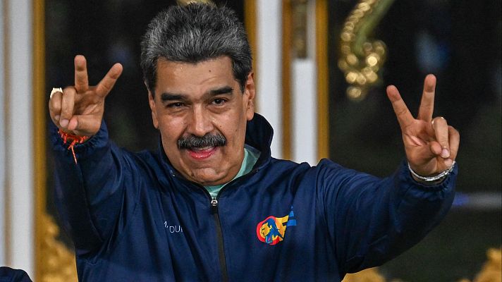 Telediario 2 - EE.UU. califica a Maduro como "terrorista" en pleno despliegue militar en el Caribe