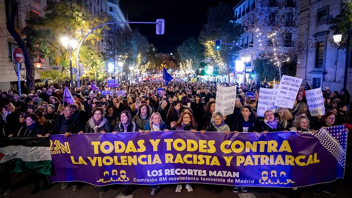 Telediario 2 - Miles de personas se manifiestan en toda España este 25N contra la violencia de género