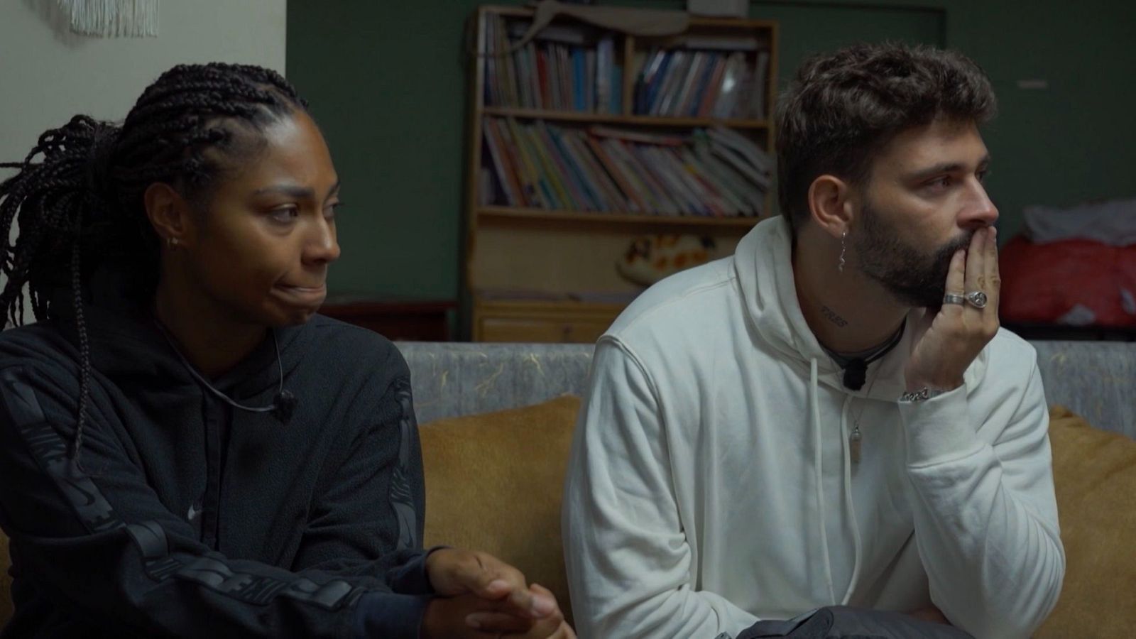 Hasta el fin del mundo - Nía y J Kbello reciben refugio - Hasta el fin del mundo | Ver