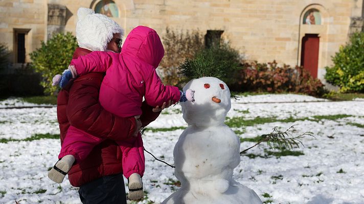 El tiempo - Nieve, vientos y olas activan este miércoles los avisos en nueve provincias