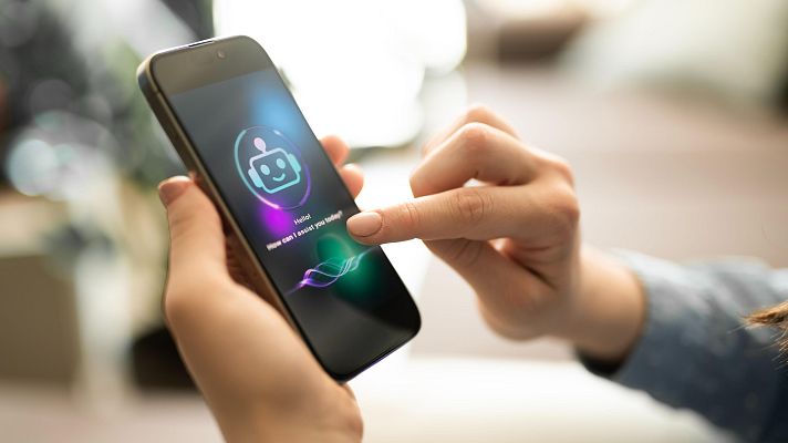 Telediario 1 - Siete de cada diez personas consultan a la inteligencia artificial sobre su salud