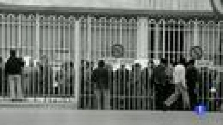 Telediario 1 - El rey visita la fábrica de Renault