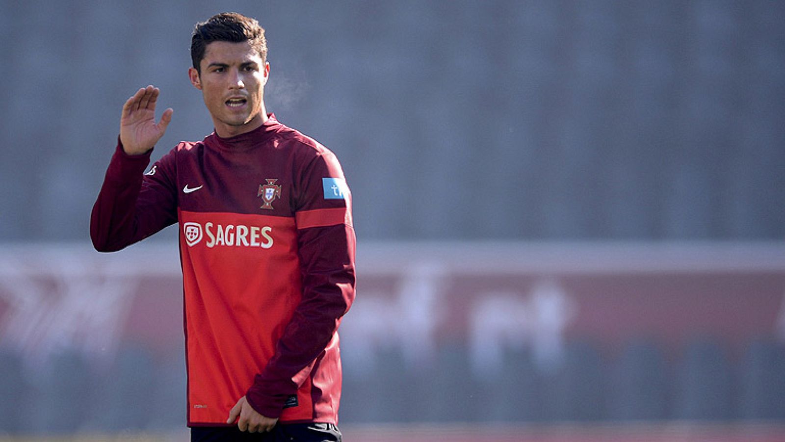 Los cánticos a Messi persiguen a Ronaldo en Portugal