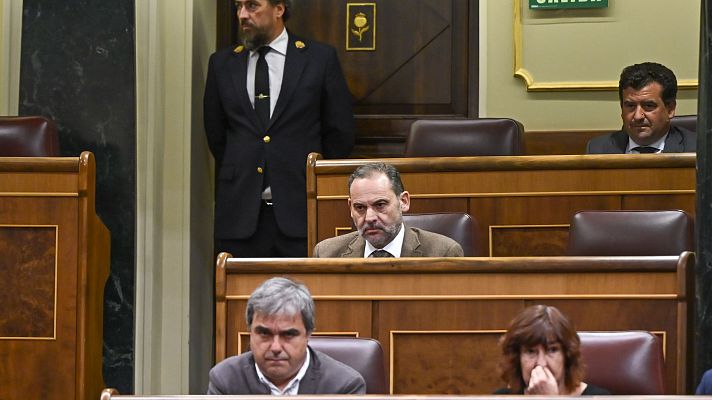 Informativo 24h - Los grupos parlamentarios en el Congreso, expectantes ante el posible ingreso en prisión de Ábalos
