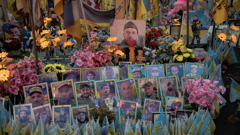 División entre los ucranianos sobre si aceptar o no el plan de paz que propone Trump | Ver ahora