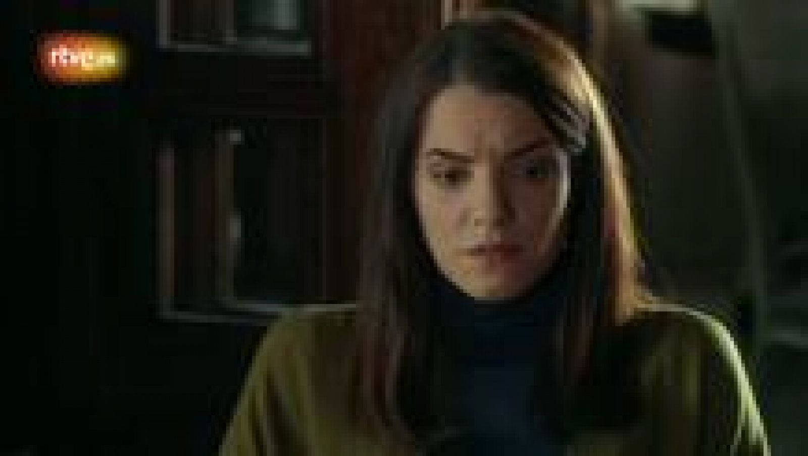 Gran Reserva - Sara y Carlos disimulan ante Ortega | Ver