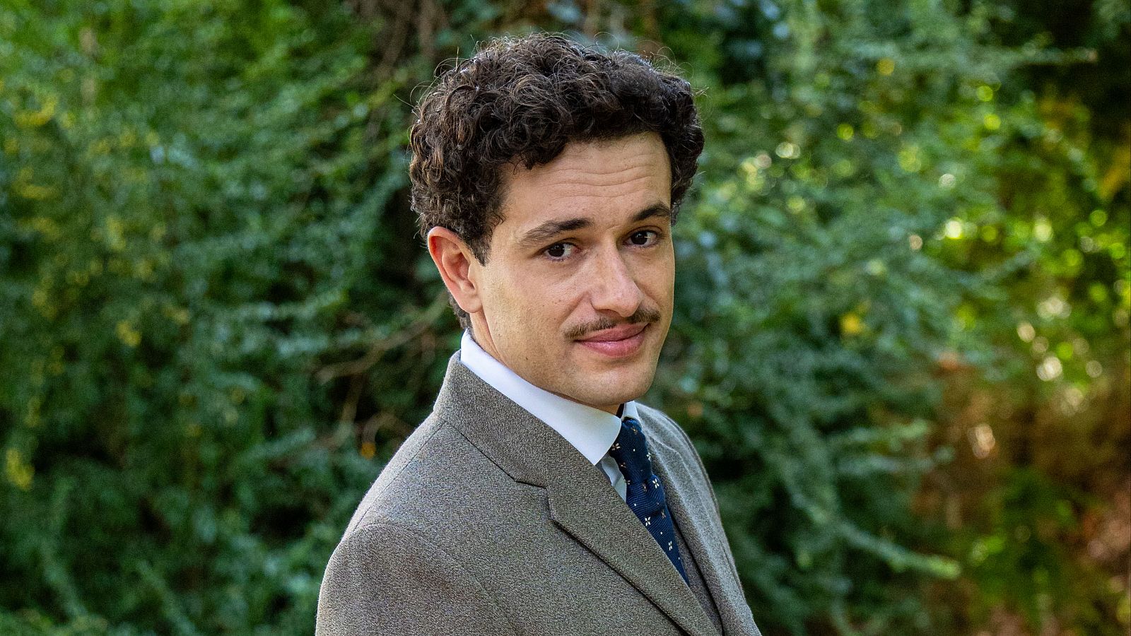 La Promesa: Entrevista a Luis Maesso, Beltrán en la ficción - La promesa | Ver