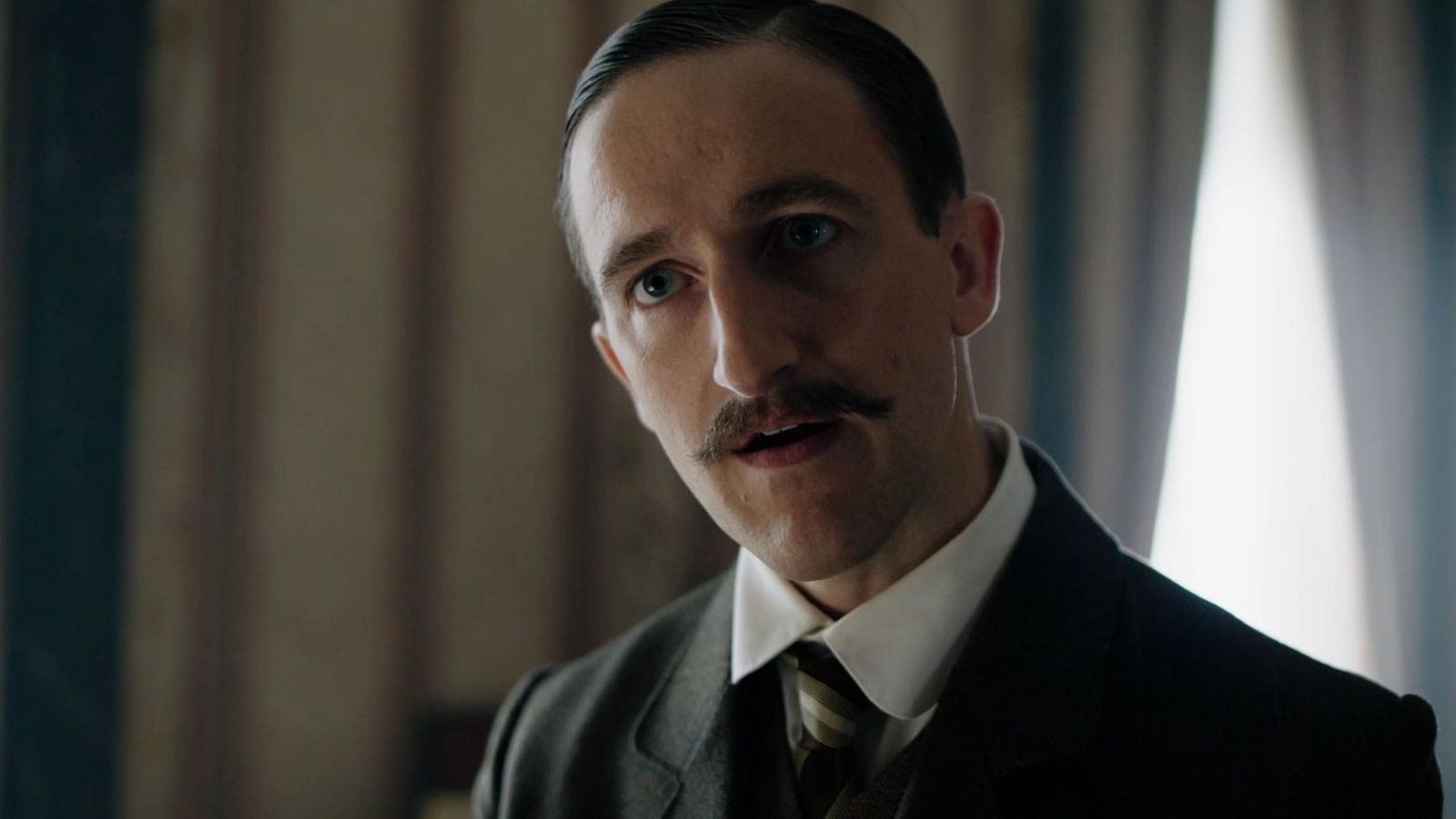 Ena - Alfonso XIII crea la Oficina pro cautivos - ENA. La reina Victoria Eugenia | Ver