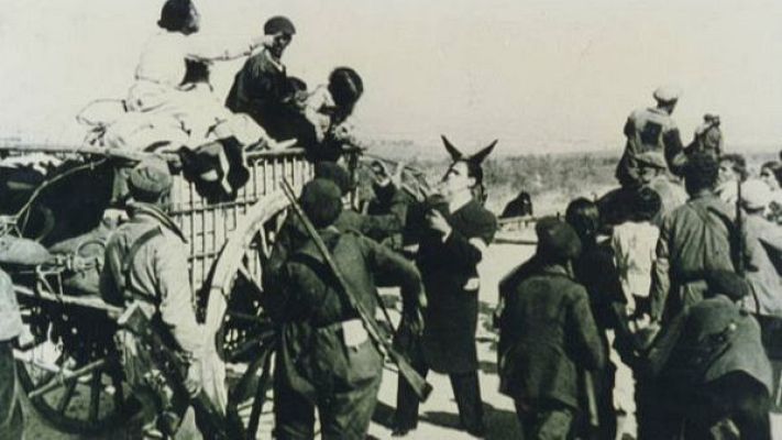 Telediario 2 - Descendientes de brigadistas internacionales que combatieron con el lado republicano en la Guerra Civil reciben la nacionalidad española