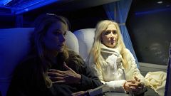 Hasta el fin del mundo - Alba y Cristina tienen un accidente en el autobús