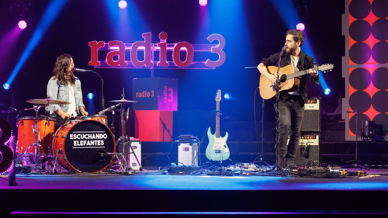 Los conciertos de Radio 3 - Escuchando Elefantes - Los conciertos de Radio 3 en La 2 | Ver