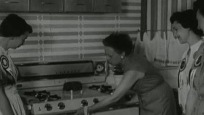 Directo al grano - El fenómeno "tradwife" y el retorno del ama de casa sumisa