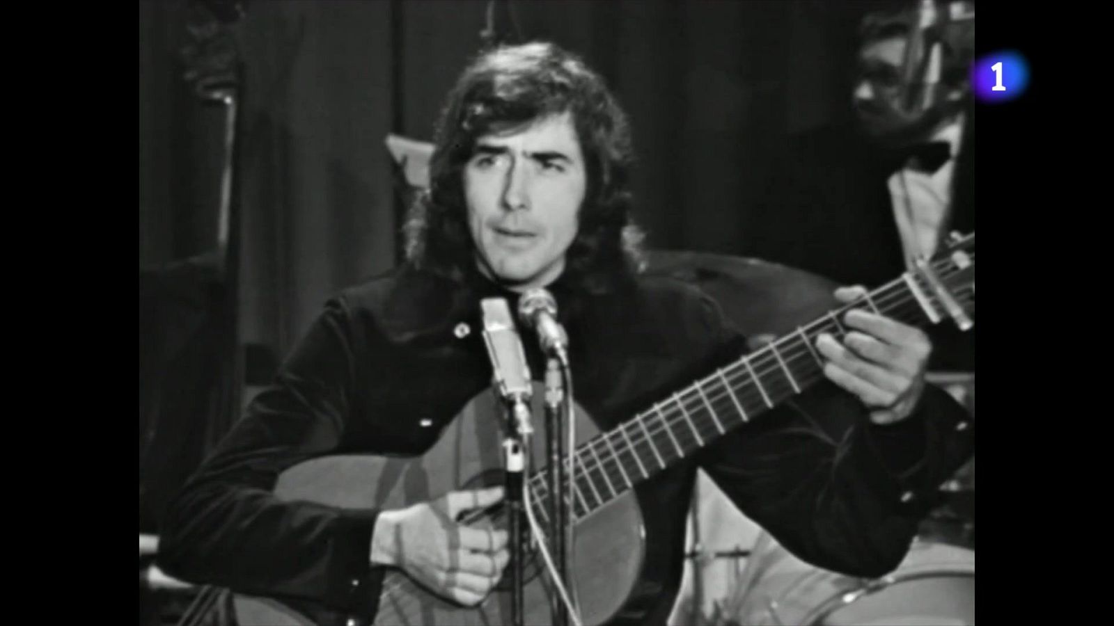 Serrat, homenatjat a Guadalajara amb l'honoris causa - L'Informatiu | Veure